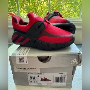 New in box Adidas RapidaZen youth shoes